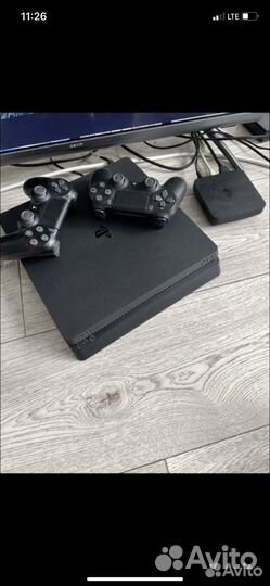 Игровая приставка ps4