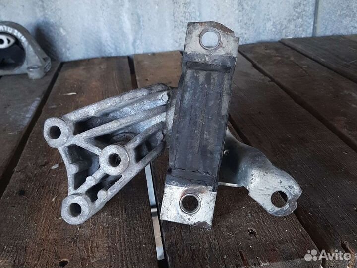 Подушка двигателя Fiat Doblo 1.3 JTD