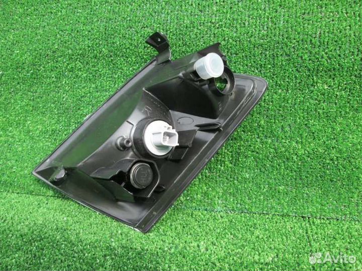 Габарит правый Toyota Gaia SXM10