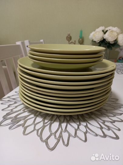 Тарелки IKEA зеленые