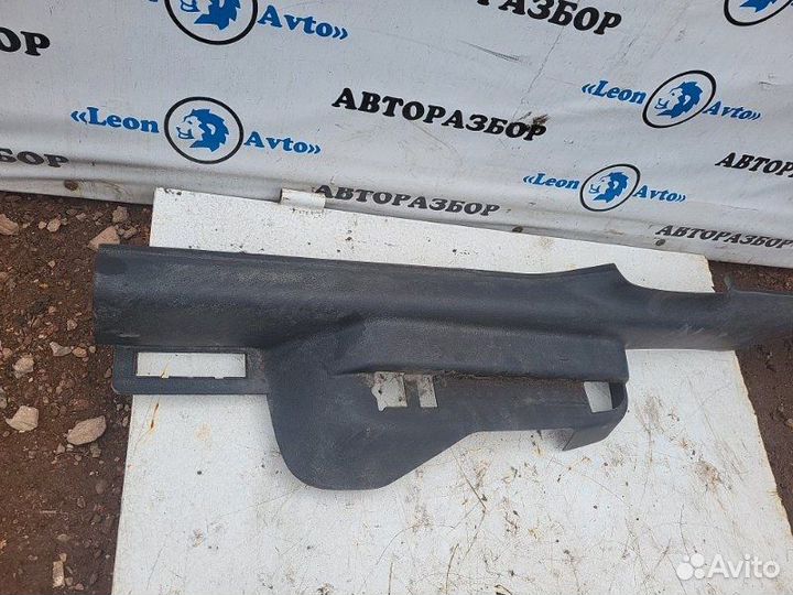 Накладка порога внутренняя правая Opel Astra G