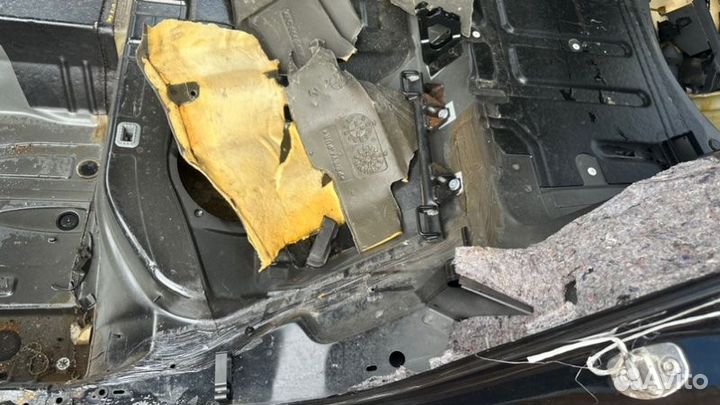 Крыло заднее левое Audi A6 C6 AUK 3.2 2008