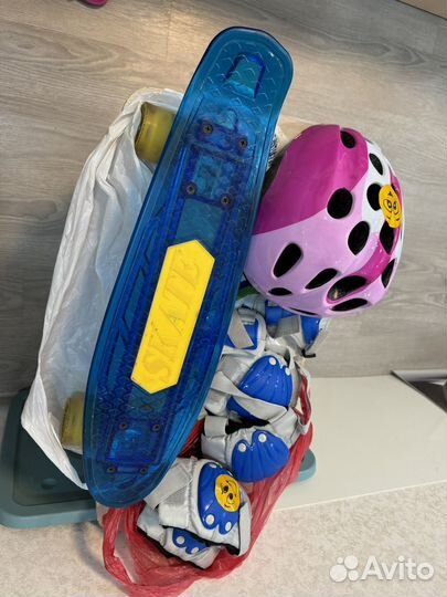 Скейт музыкальный светится, книга, наст игры и тд