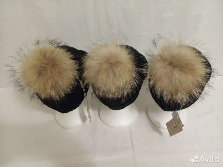 Новая шапка кепка с козырьком бейсболка зимняя