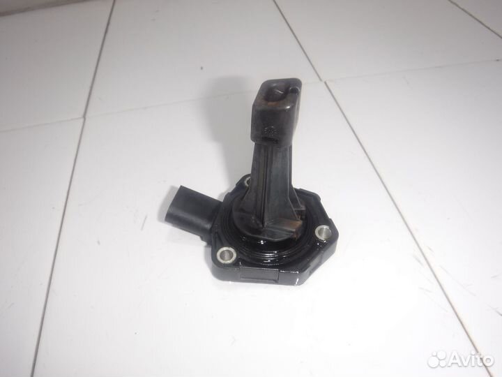 Датчик уровня масла Skoda Yeti