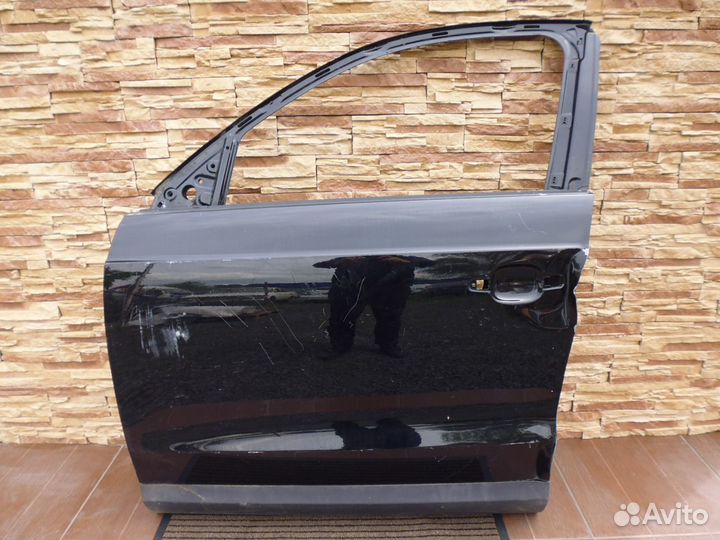 Audi Q3 дверь передняя левая с 2011