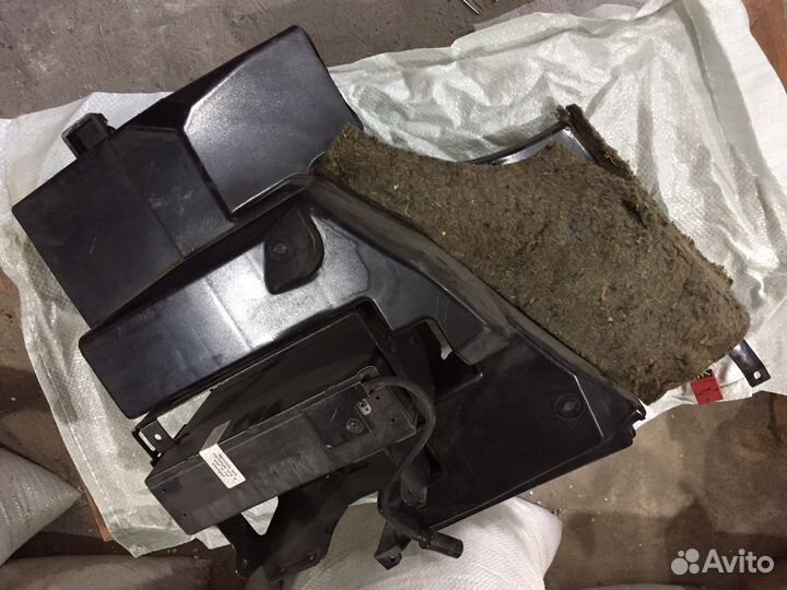 Сабвуфер ауди а4 б5 с челенжером