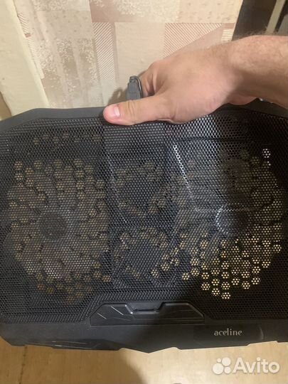 Подставка с охлаждением для ноутбука