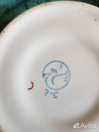 Чайник и сахарница