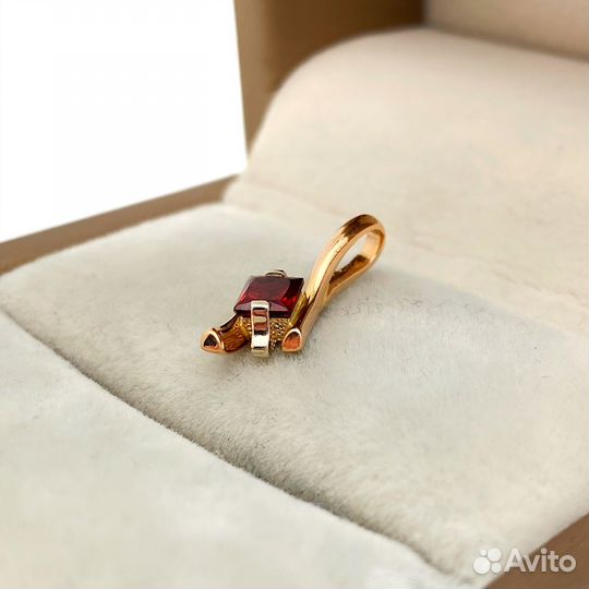 Золотая подвеска с камнем 585пр. вес: 1,06гр