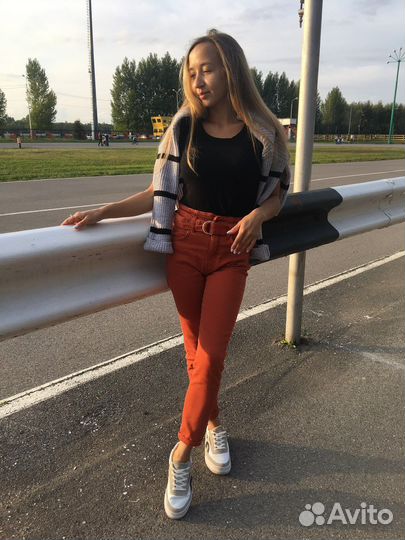 Джинсы bershka