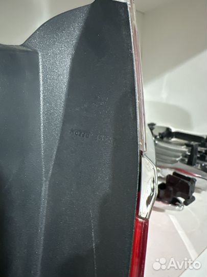 Фонарь правый оригинал Toyota camry v55