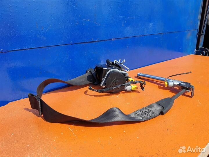 Ремень безопасности передний правый Ford Focus 3+