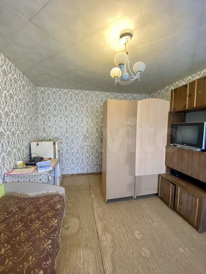 Комната 13 м² в 8-к., 4/9 эт.