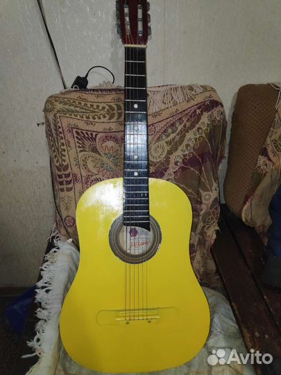 Гитара акустическая