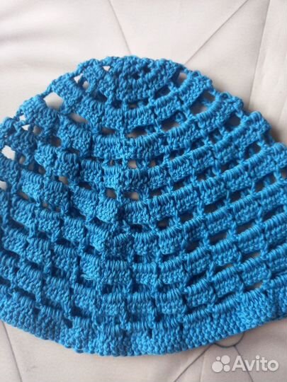 Вязаная шапка детская весна