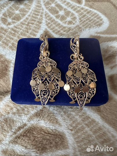 Золотые серьги