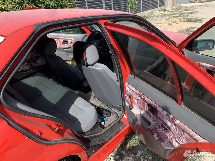 Запчасти на бмв е36 м40b18