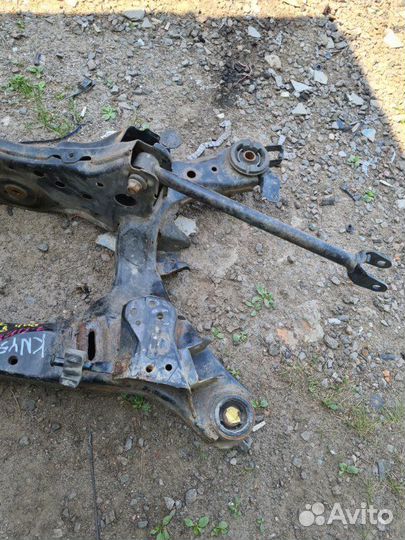 Подрамник Infiniti M37 2012