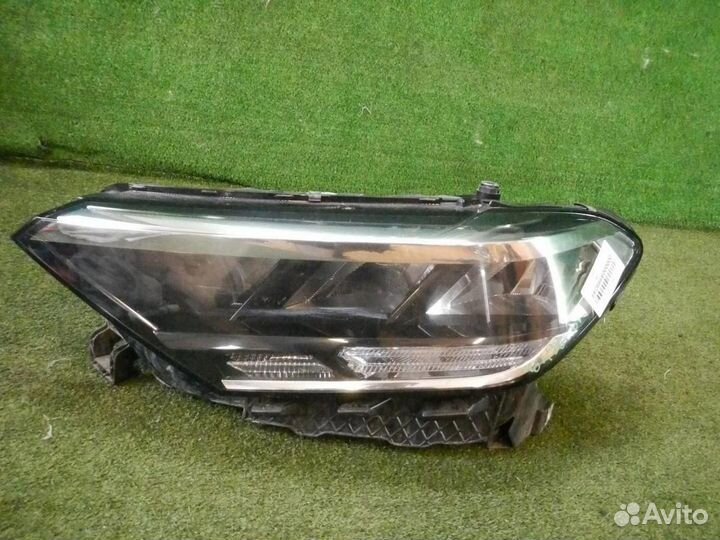 Фара левая Volkswagen Polo