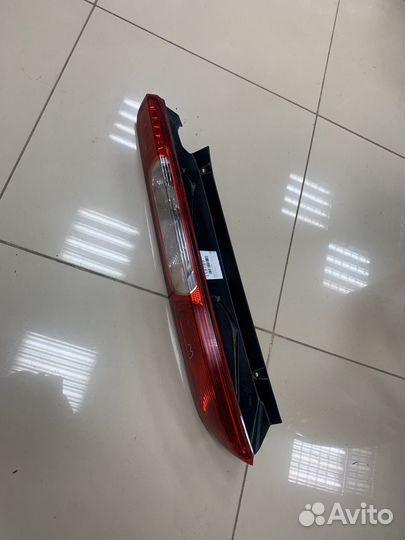 Фонарь задний левый Ford Focus 2 (3d\5d)