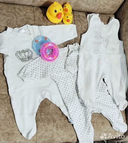 Ползунки и распашонки для мальчиков и девочек