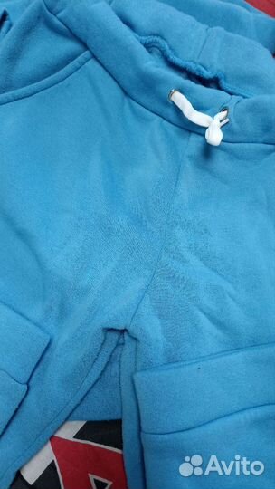 Женский спортивный костюм