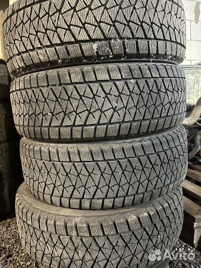 Bridgestone Blizzak DM-V2 215/65 R16