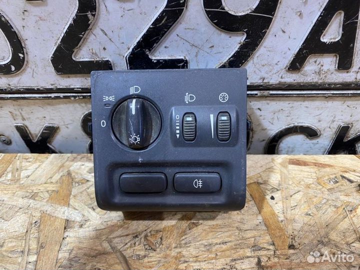 Блок управления светом Volvo S40 седан 2.0 2004