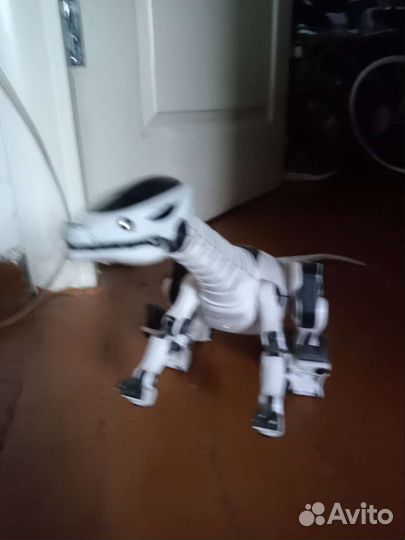 Робот-динозавр