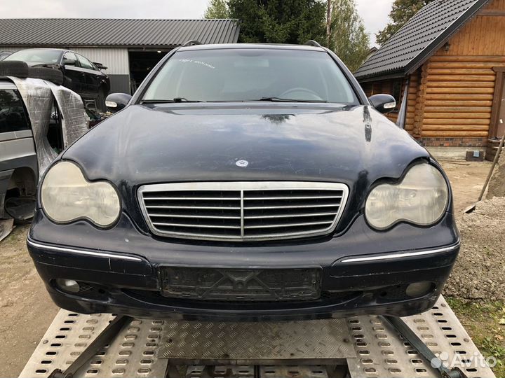 Капот на Mercedes W203 до рестайлинг