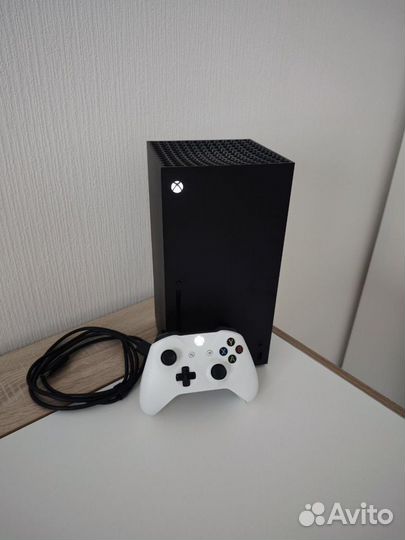 Игровая консоль Xbox Series X + 2 геймпада