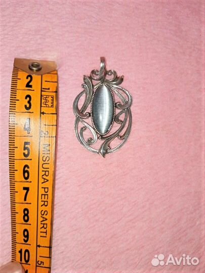 Украшения на шею