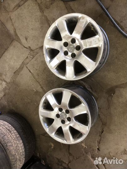 Заводские литые диски на toyota camry