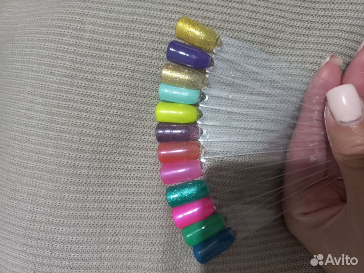 Модель на маникюр