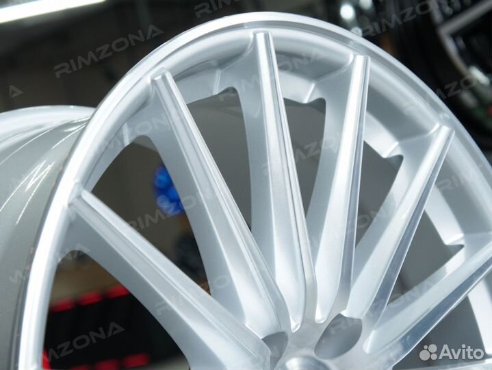 Литые диски Vossen R18 для Mitsubishi. Рассрочка