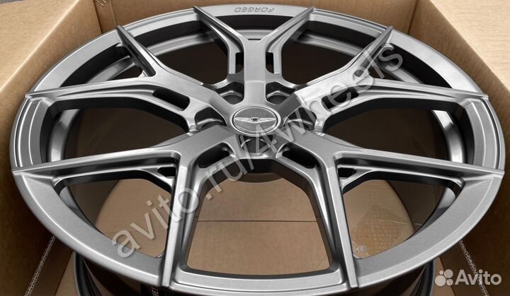 Кованые диски Genesis GV80 R22 наличие