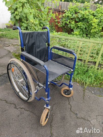 Инвалидная коляска