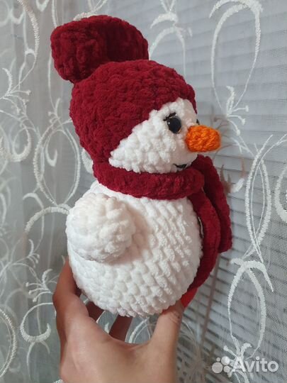 Снеговик из плюшевой пряжи