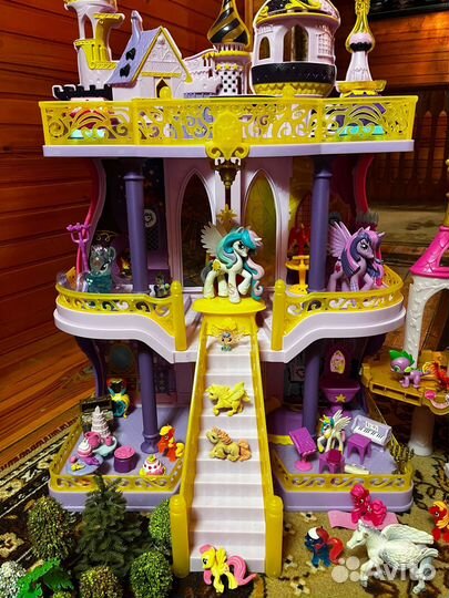 Игрушка Замок