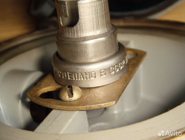 Навигационный морской электрический фонарь