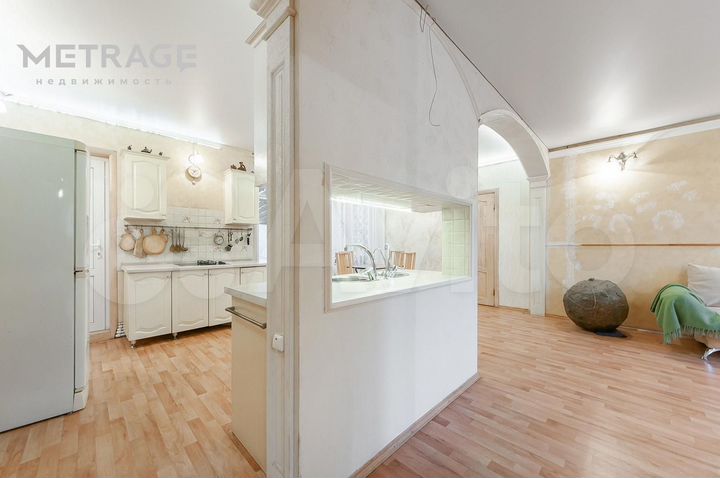 Дом 301,9 м² на участке 15 сот.