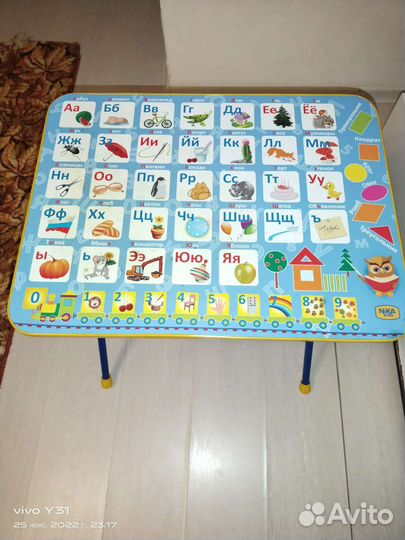 Детский столик со стульчиком