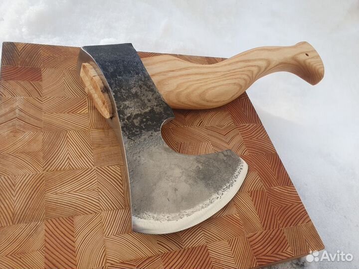 Топор кистевой