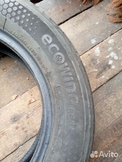Kumho Ecowing ES31 215/60 R16