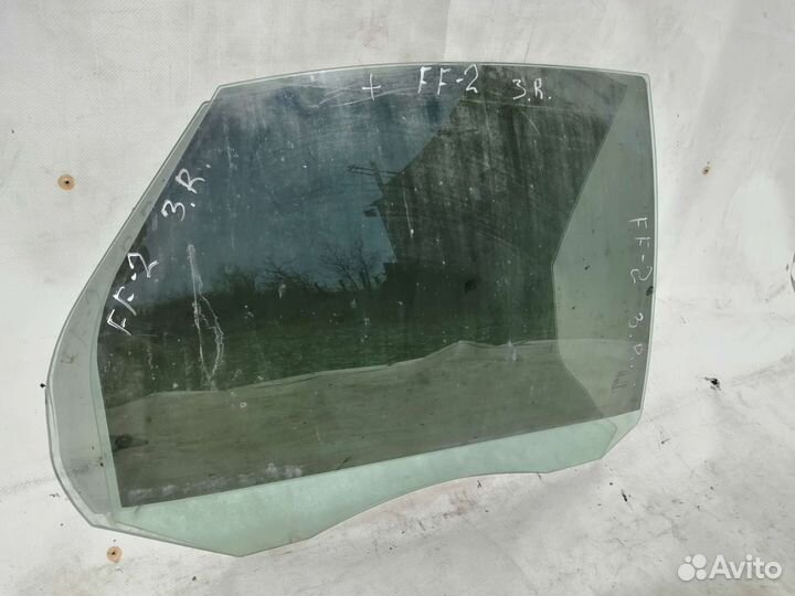 Стекло двери задней правой Ford Focus 2