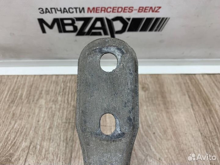 Распорка заднего моста Mercedes X204 GLK 204