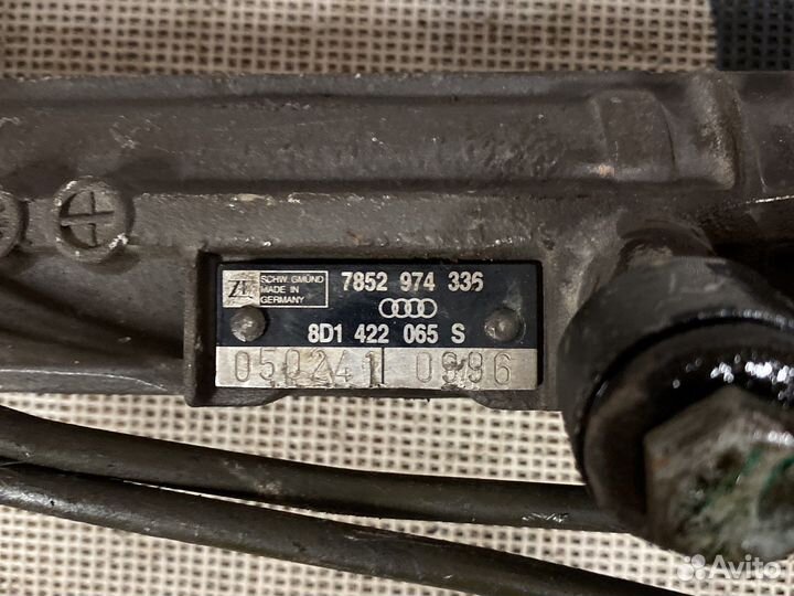 Рулевая рейка Volkswagen Passat B5 8D1422065