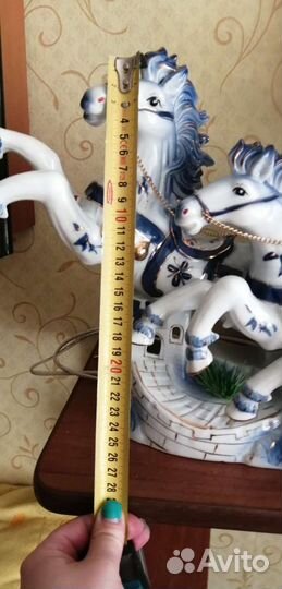 Фарфоровая статуя. Ночник
