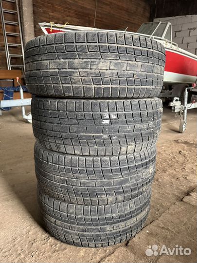 Yokohama Ice Guard IG30 215/55 R16 98H